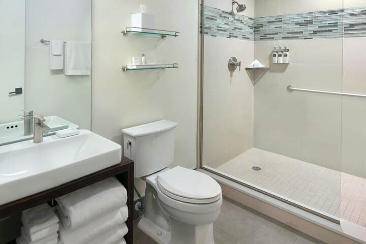The Tremont House Galveston, a Tribute Portfolio Hotel