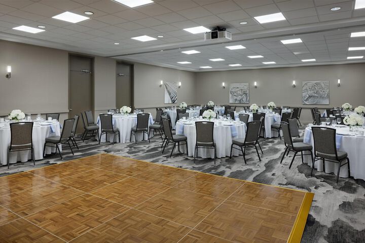 Embassy Suites by Hilton Detroit Troy Auburn Hills
