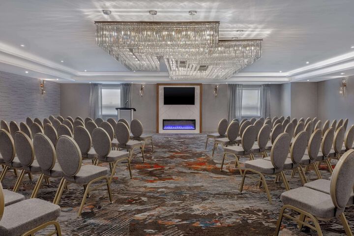 DoubleTree by Hilton Kingston