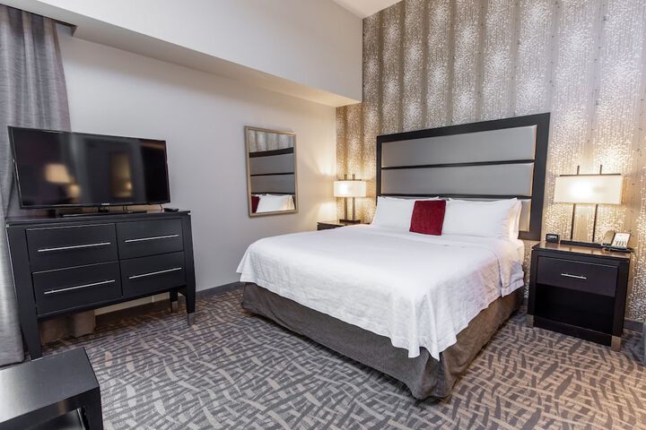 Room 32 of 74