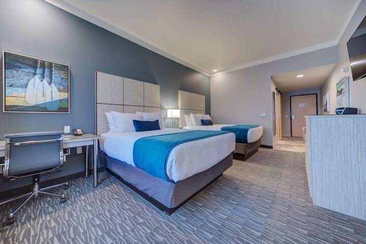 Room 25 of 39