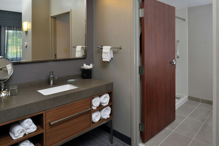 Courtyard by Marriott Harrisburg Hershey