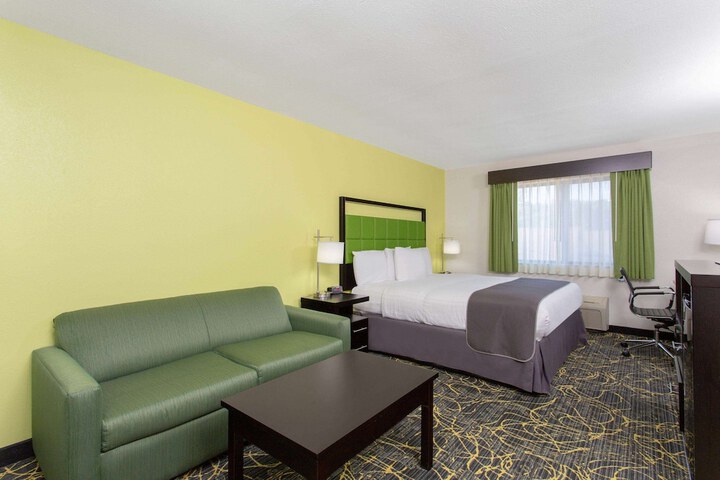 Room 14 of 46