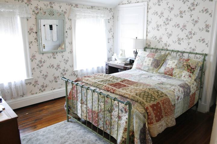 Room 22 of 48