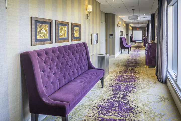 Ballroom/Hall 76 of 80