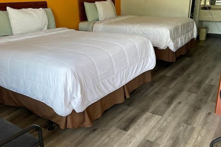 Room 18 of 29