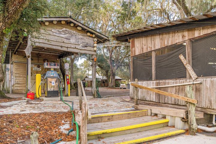 Camp Mack Lodge Marina & RV Resort
