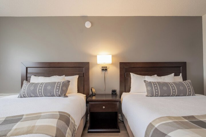 Fireside Inn & Suites Waterville