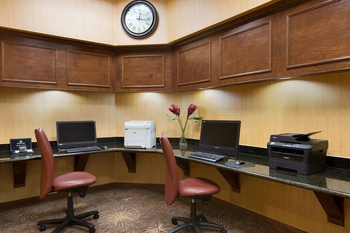 Business Center 62 of 63