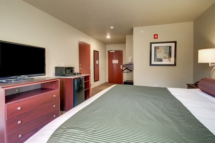 Room 11 of 43