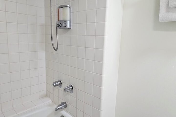 Room 127 of 206