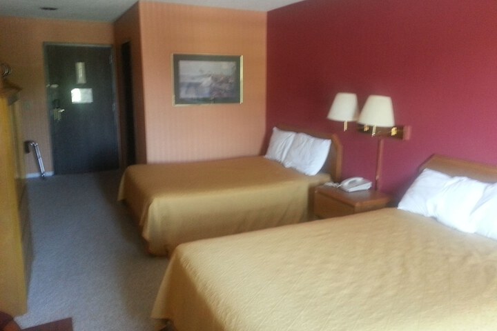 Room 30 of 48