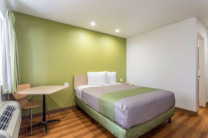 Room 22 of 29