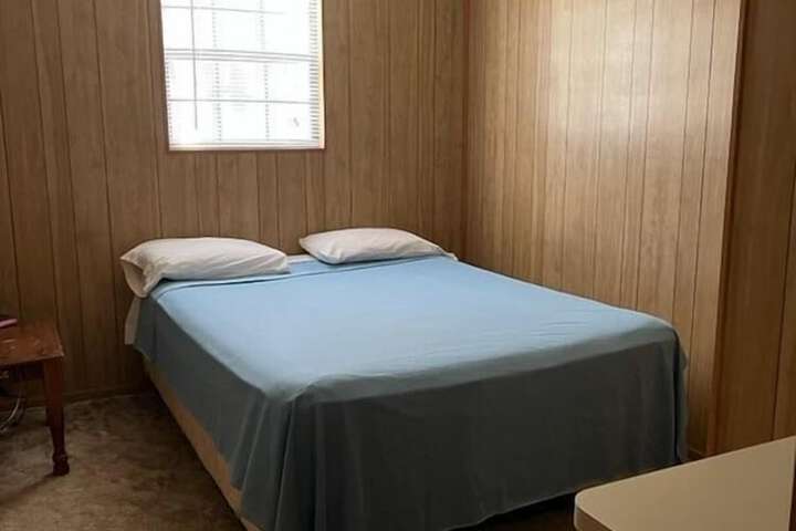 Room 93 of 139