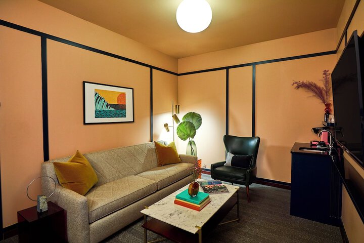 Room 10 of 49