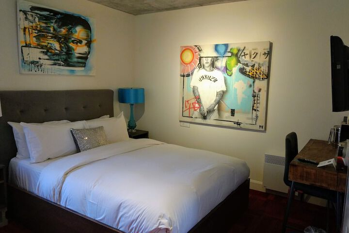 Room 20 of 79