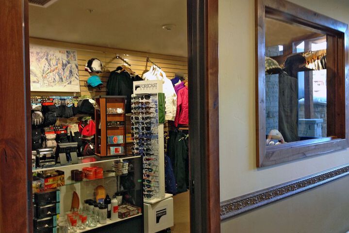 Gift Shop 56 of 58