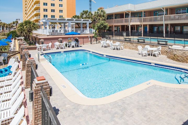 Pool 12 of 72