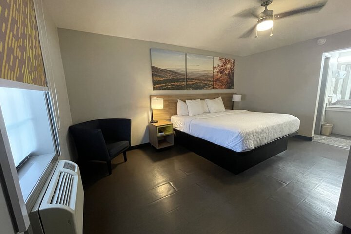 Room 19 of 62