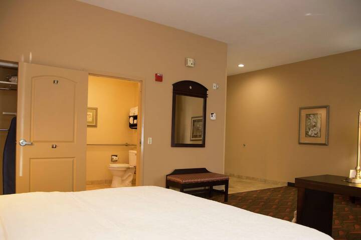 Room 49 of 64