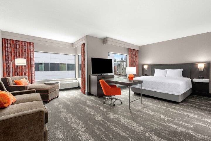 Room 30 of 65