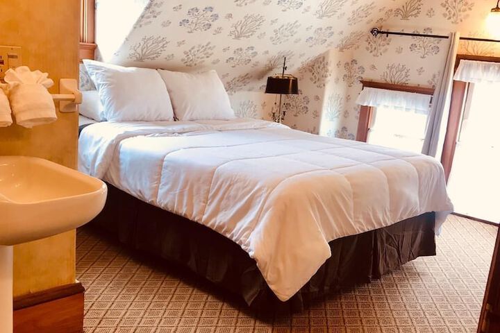 Pacific Grove Inn