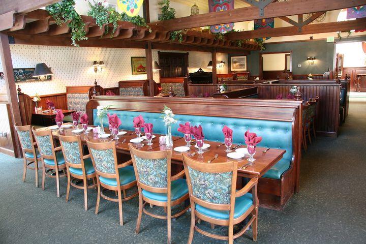 Dining 45 of 53
