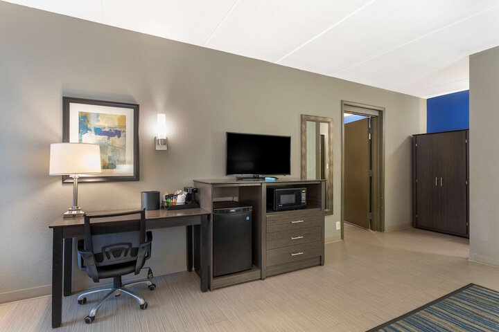 Room 18 of 44