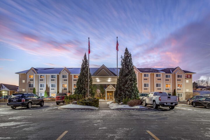 Hotel 3 of 53