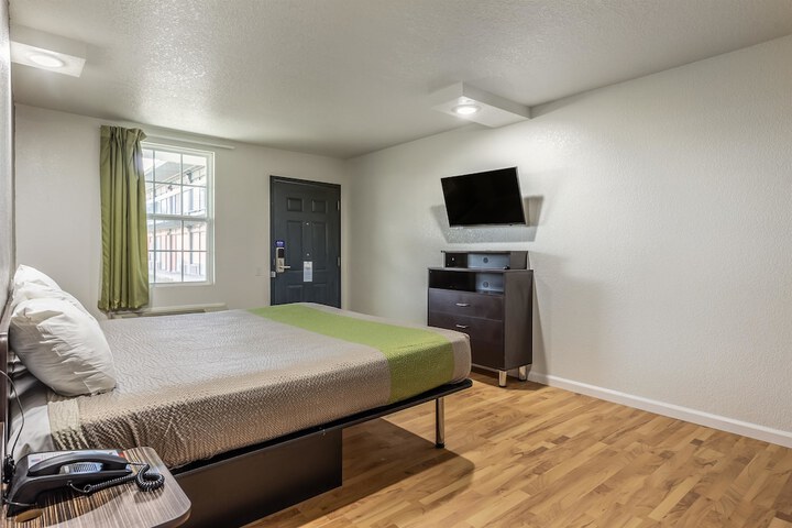 Room 19 of 35