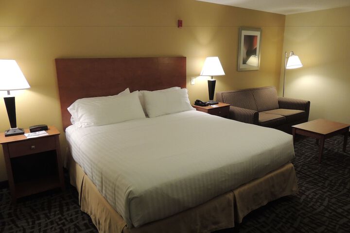 Room 53 of 88