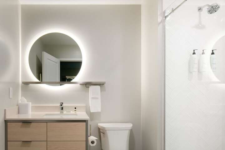 Room 18 of 32