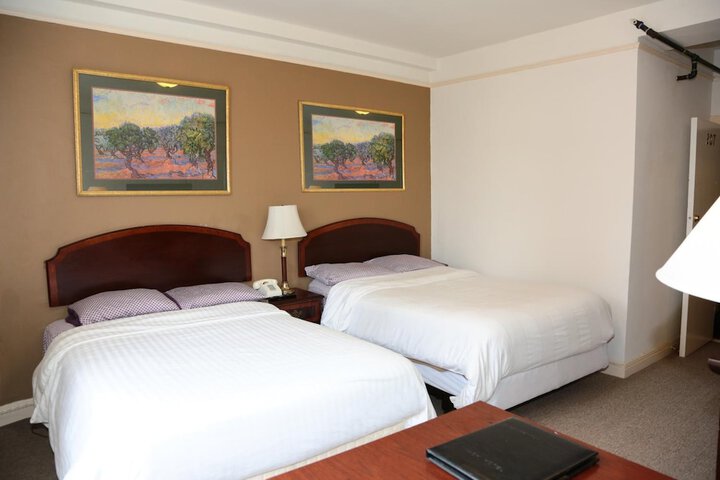 Room 19 of 28