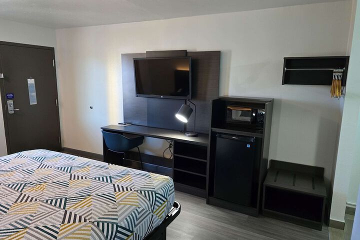 Room 21 of 25