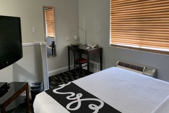Room 44 of 56
