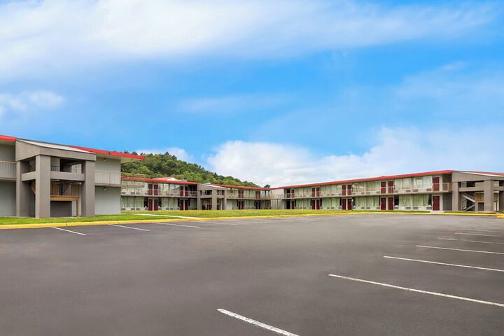 Red Roof Inn & Suites Cave City