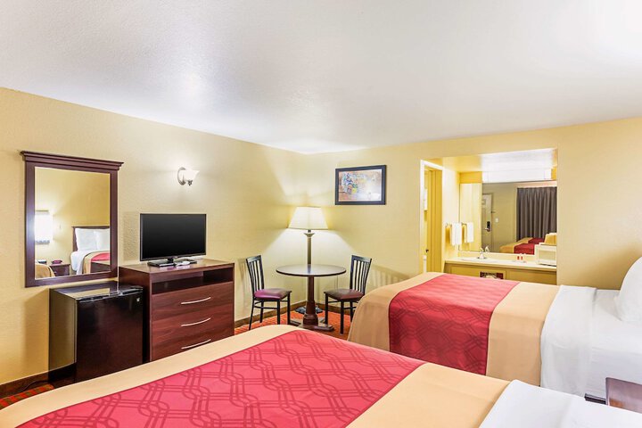 Room 14 of 31