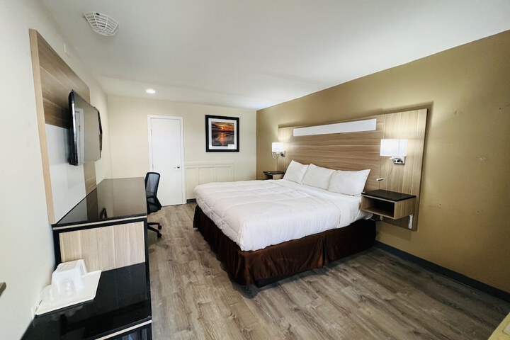 Room 19 of 39