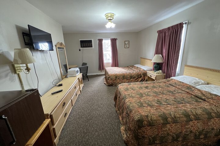 Room 33 of 40
