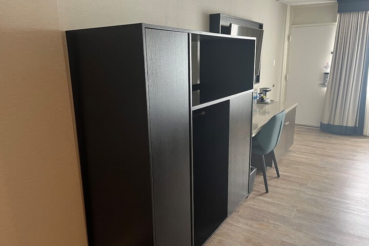 Room 16 of 72