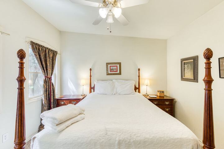 Room 12 of 17