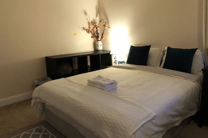 Rooms in Family House in Salem Boston
