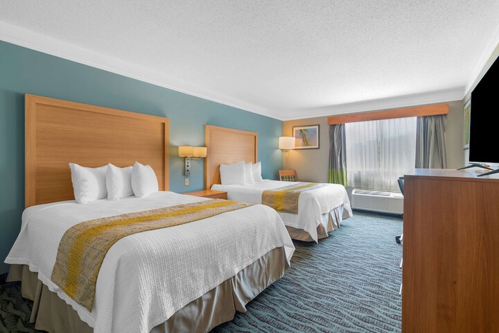 Best Western Plus Executive Court Inn & Conference Center