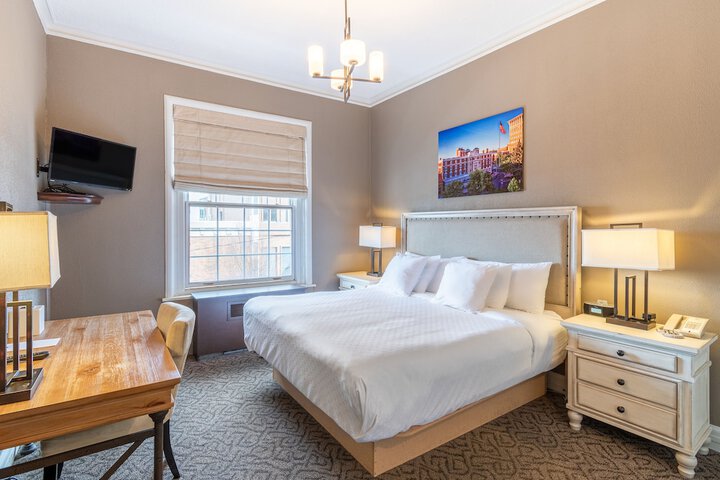 Room 20 of 62
