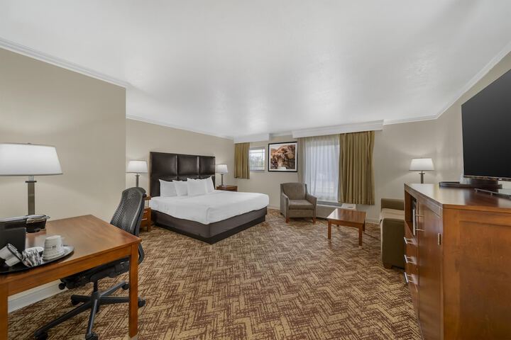 Best Western Plus Northwoods Inn