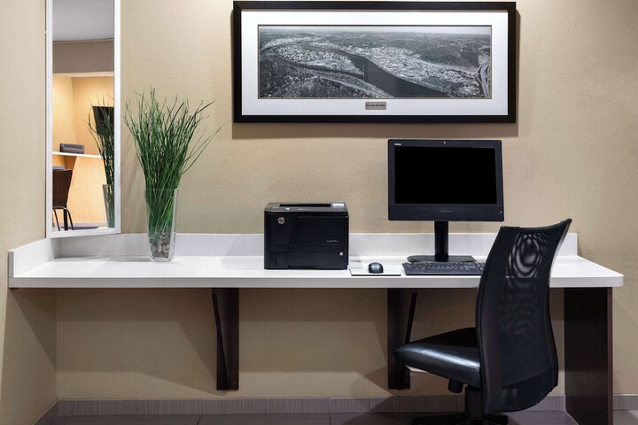 Business Center 27 of 27