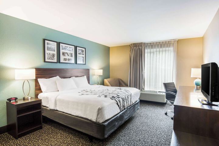 Sleep Inn & Suites Dunmore