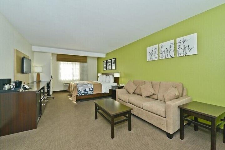 Room 16 of 54