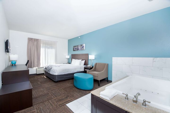 Room 28 of 62