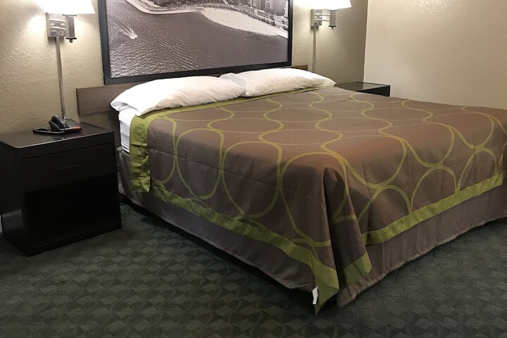 Room 18 of 23